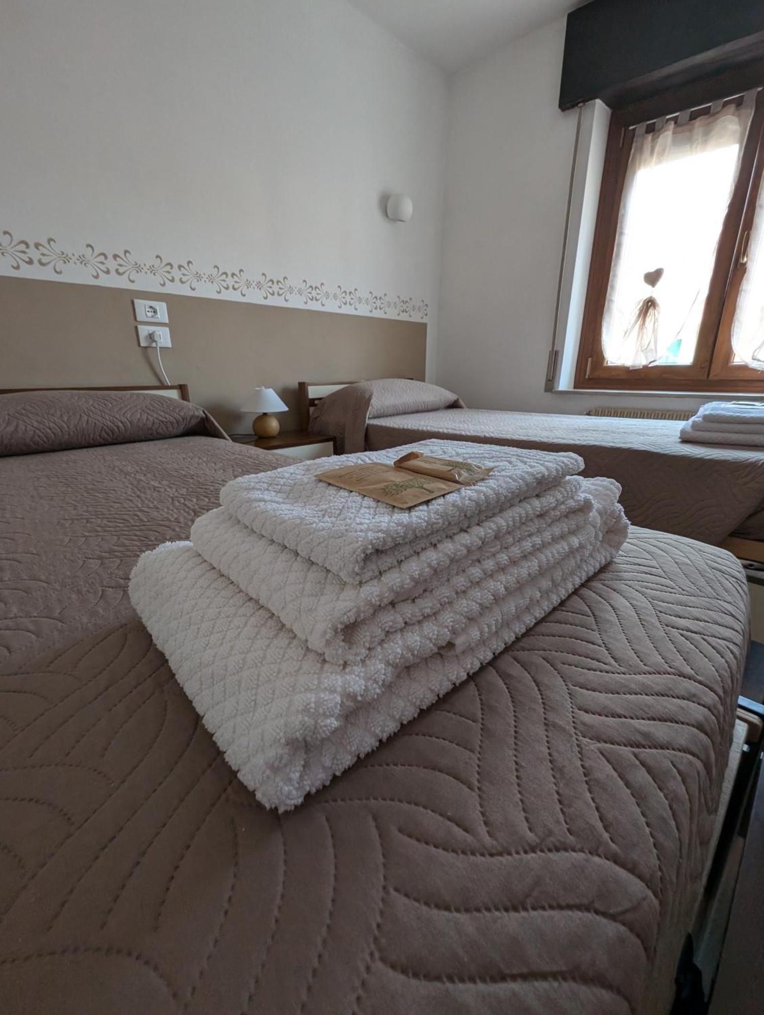 Spazioso E Completo Appartamento Con 3 Camere, Doppi Servizi, Fino A 8 Posti Letto 페다베나 외부 사진